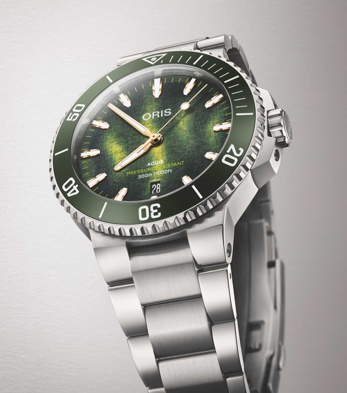 Oris Aquis Date Kelp Forest Limited Edition REF#73377874187-Set
