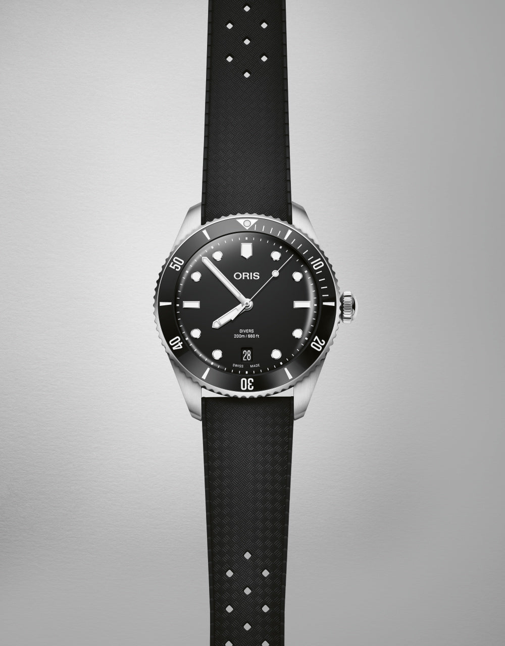 Oris Divers Date Automatic REF#73377954054-Set (Black Dial / 39mm)