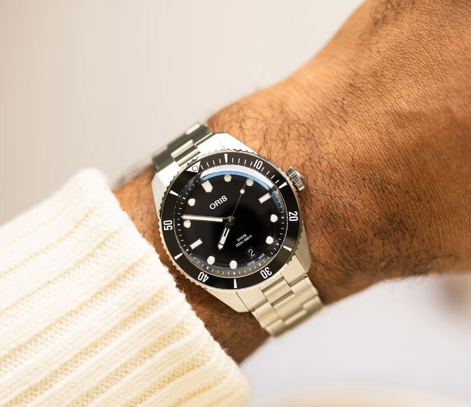 Oris Divers Date Automatic REF#73377954054-Set (Black Dial / 39mm)
