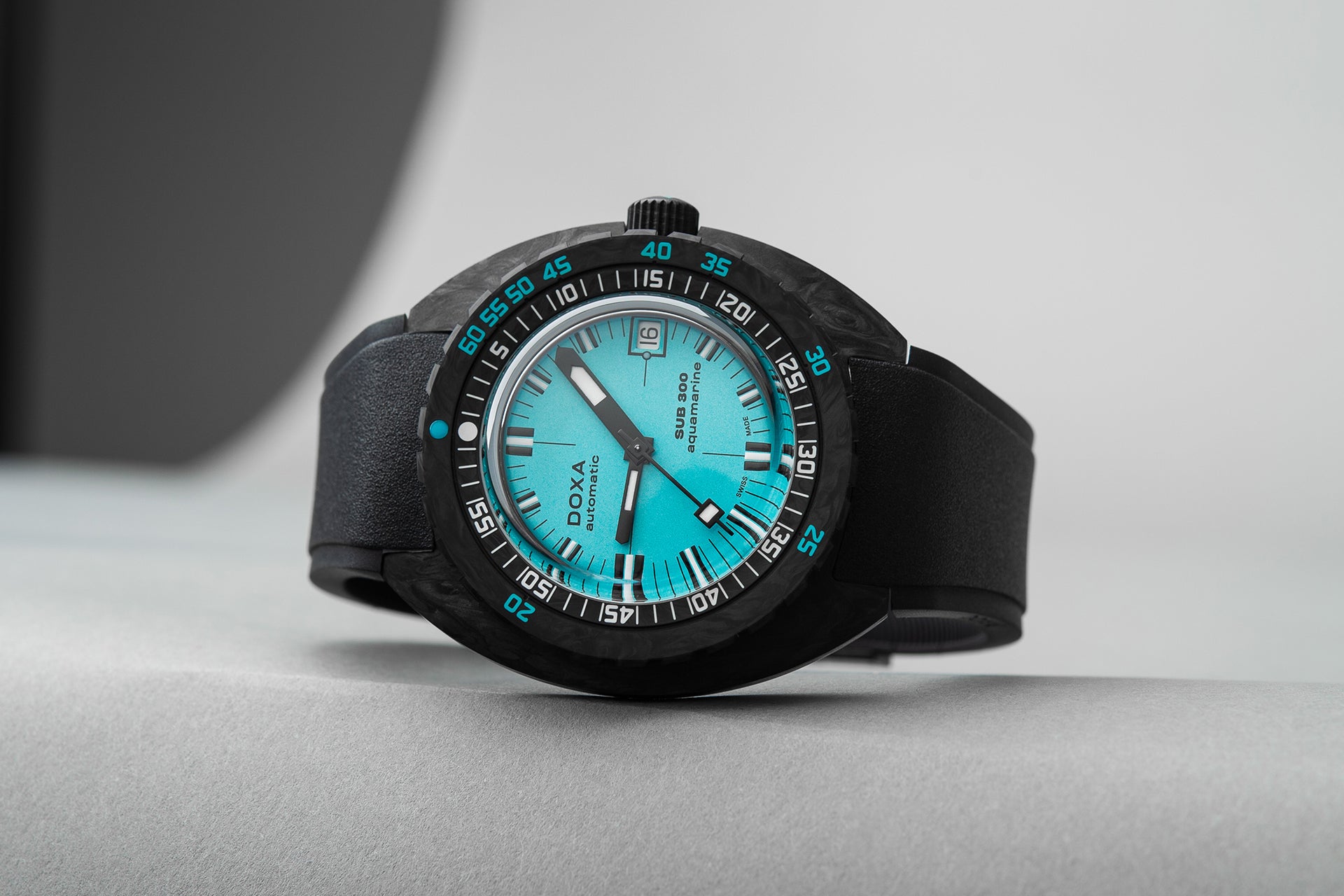 Doxa SUB 300 Aquamarine Automatic (Aquamarine Dial / 42.5mm)