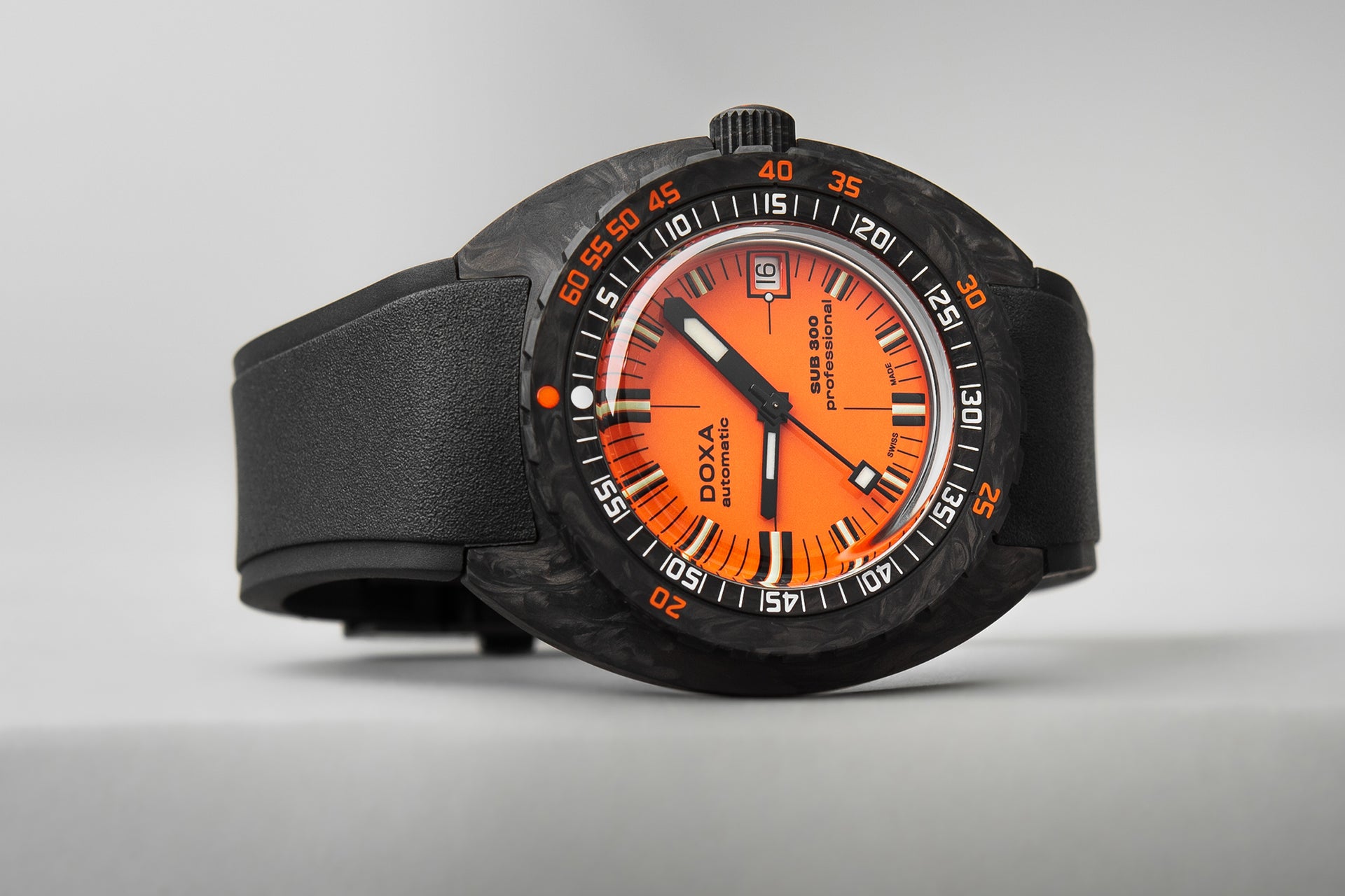 Doxa SUB 300 Carbon Professional Automatic (Orange Dial / 42.5mm)
