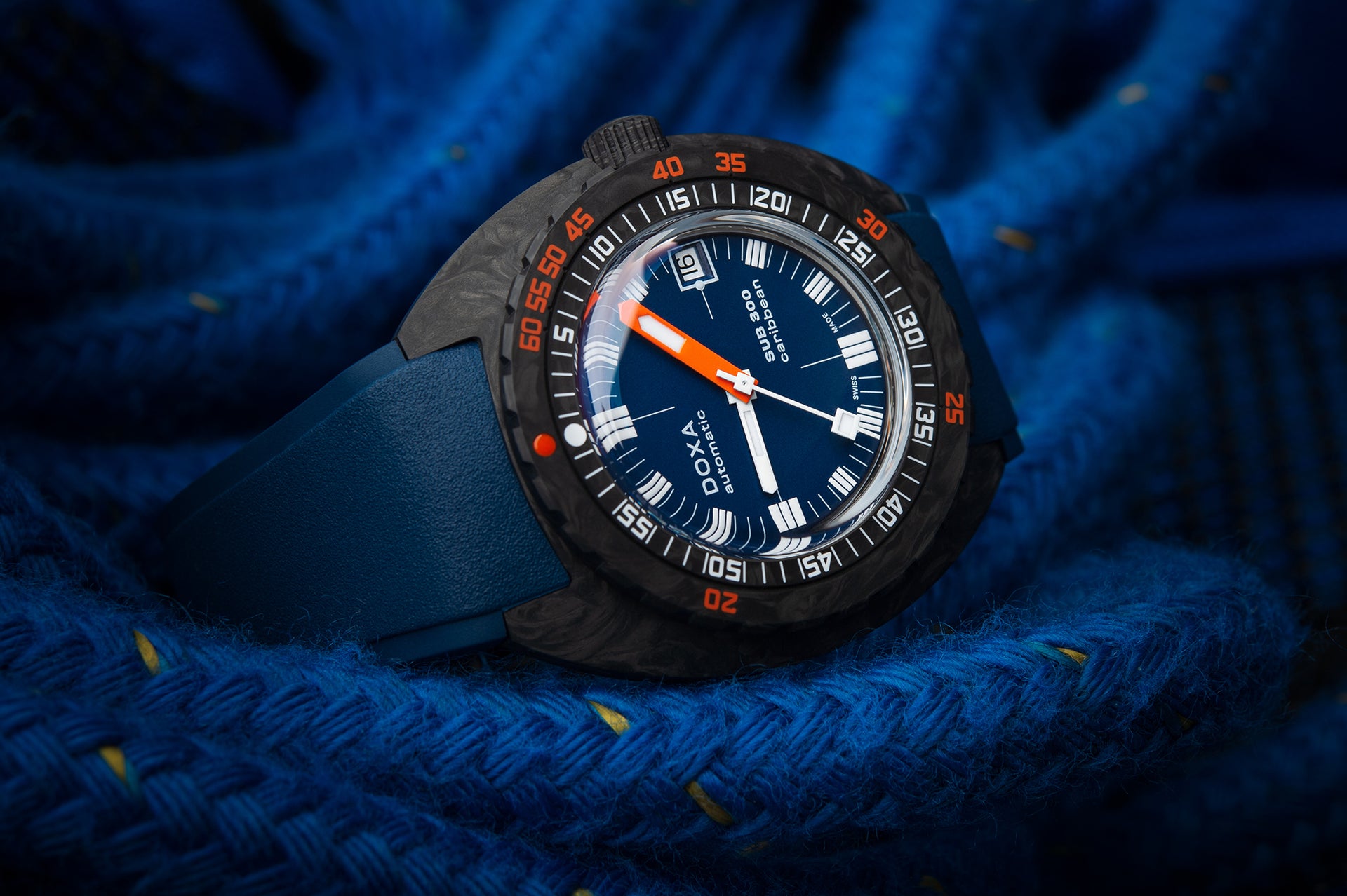 Doxa SUB 300 Carbon Caribbean Automatic (Blue Dial / 42.5mm)