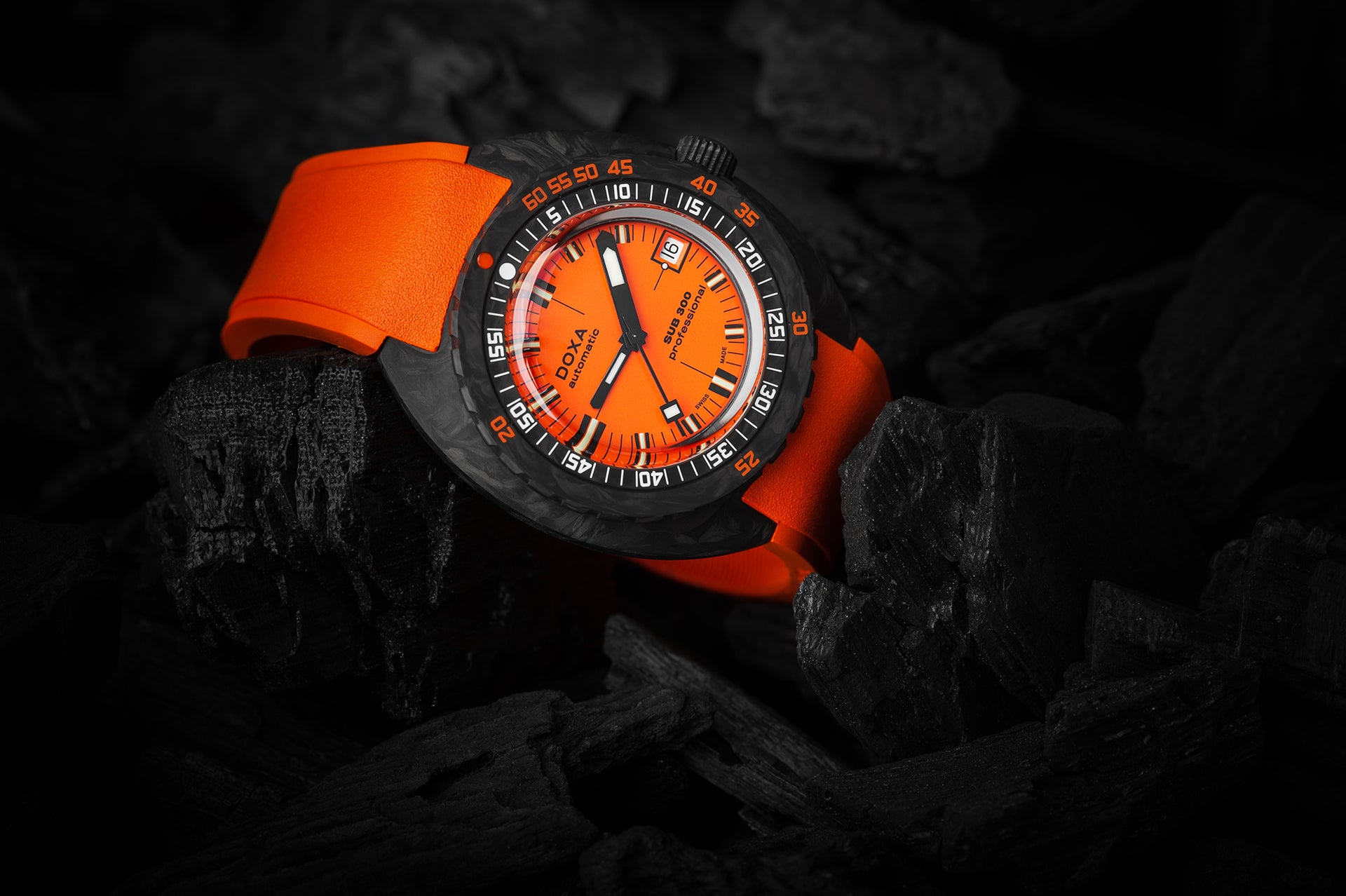 Doxa SUB 300 Carbon Professional Automatic (Orange Dial / 42.5mm)