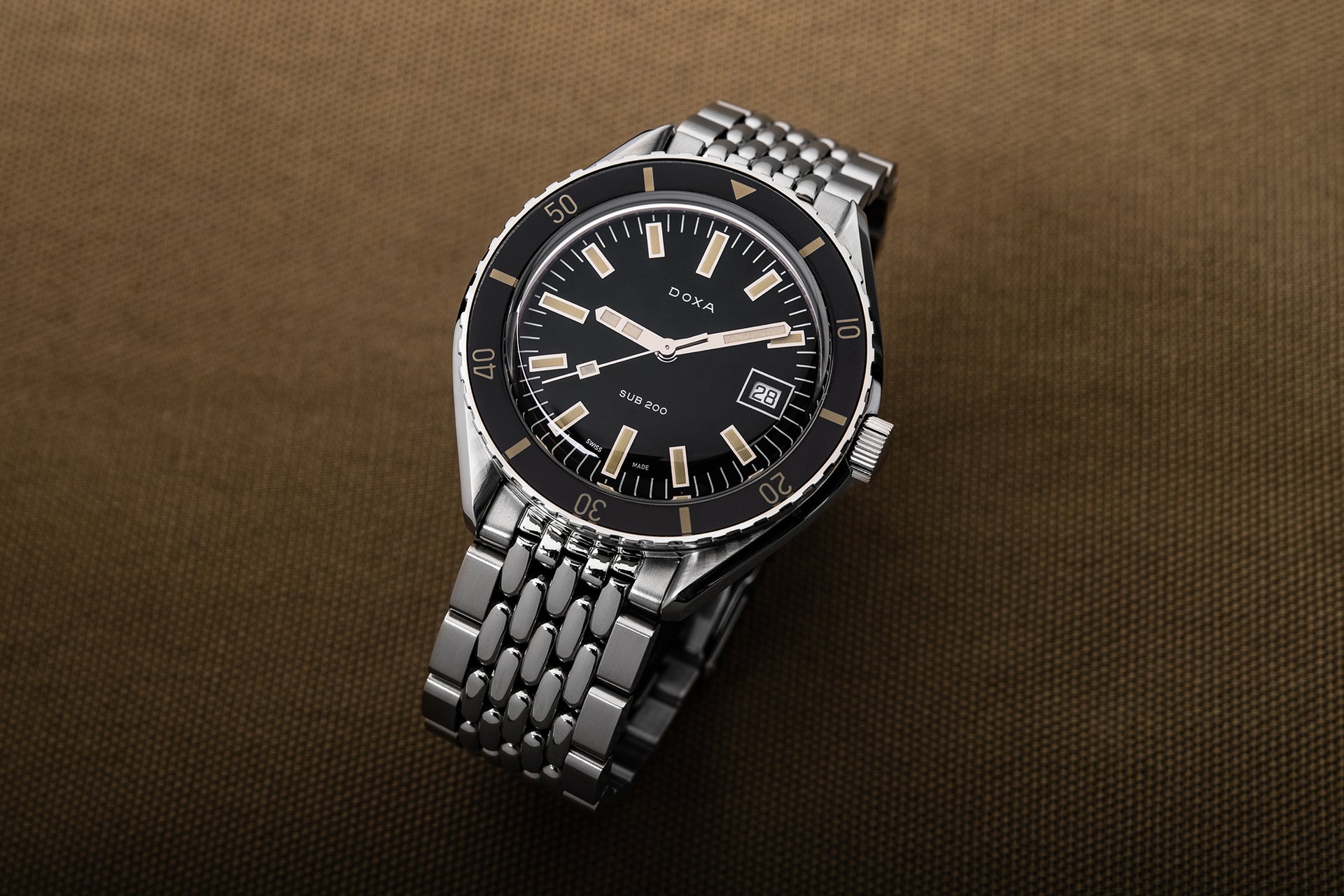 Doxa SUB 200 Sharkhunter Automatic (Black Dial / 42mm)