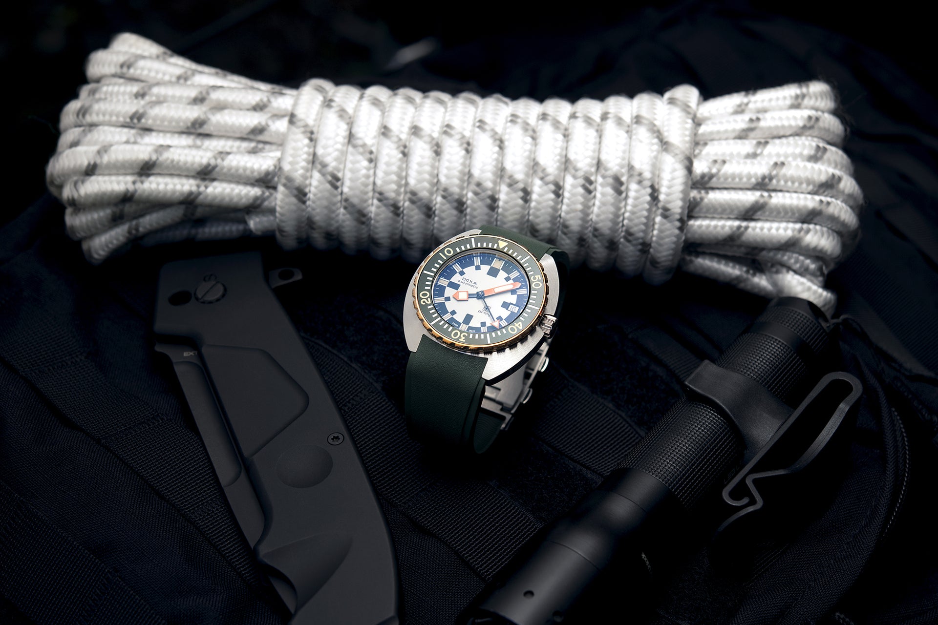 Doxa Army Bronze Bezel Automatic (Beige Dial / 42.5mm)