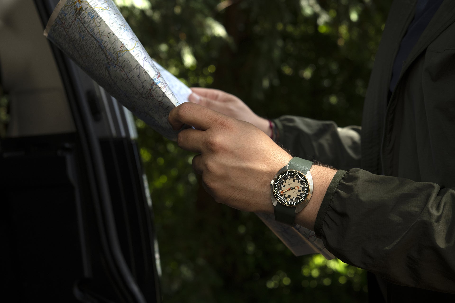 Doxa Army Bronze Bezel Automatic (Beige Dial / 42.5mm)