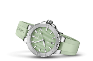 Oris Aquis Date Automatic (Green MOP Dial / 36.5mm)