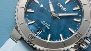 Oris Aquis Date Automatic (Blue MOP Dial / 36.5mm)