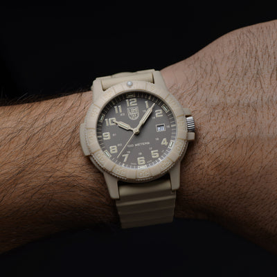 Leatherback SEA Turtle Giant, 44MM - Brown/Sand Dial