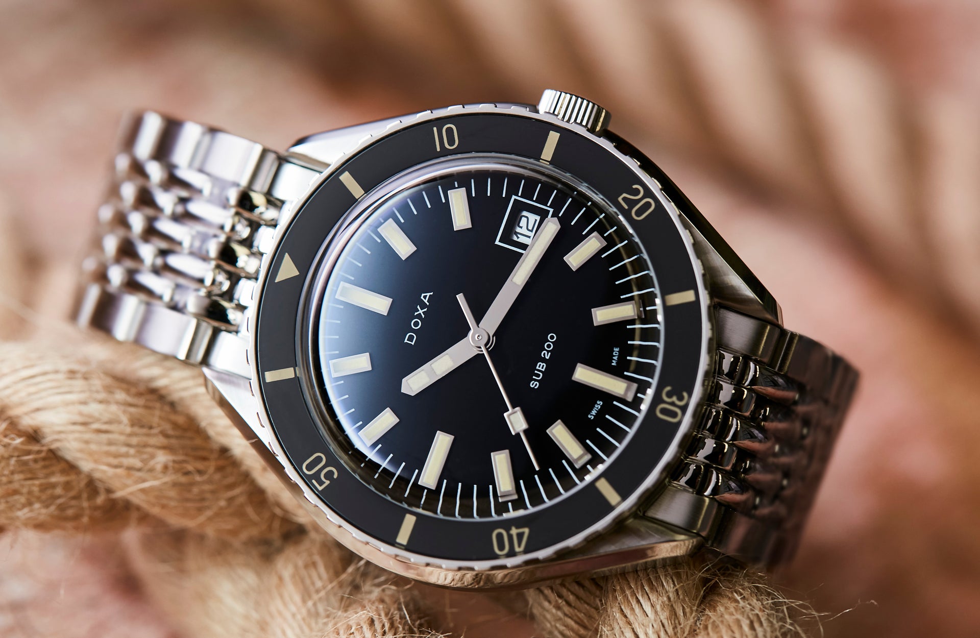 Doxa SUB 200 Sharkhunter Automatic (Black Dial / 42mm)