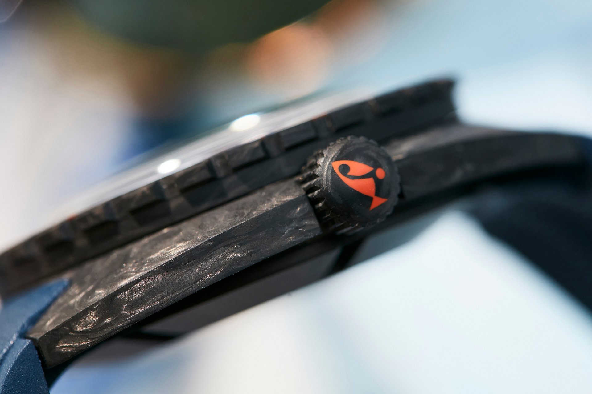 Doxa SUB 300 Carbon Caribbean Automatic (Blue Dial / 42.5mm)