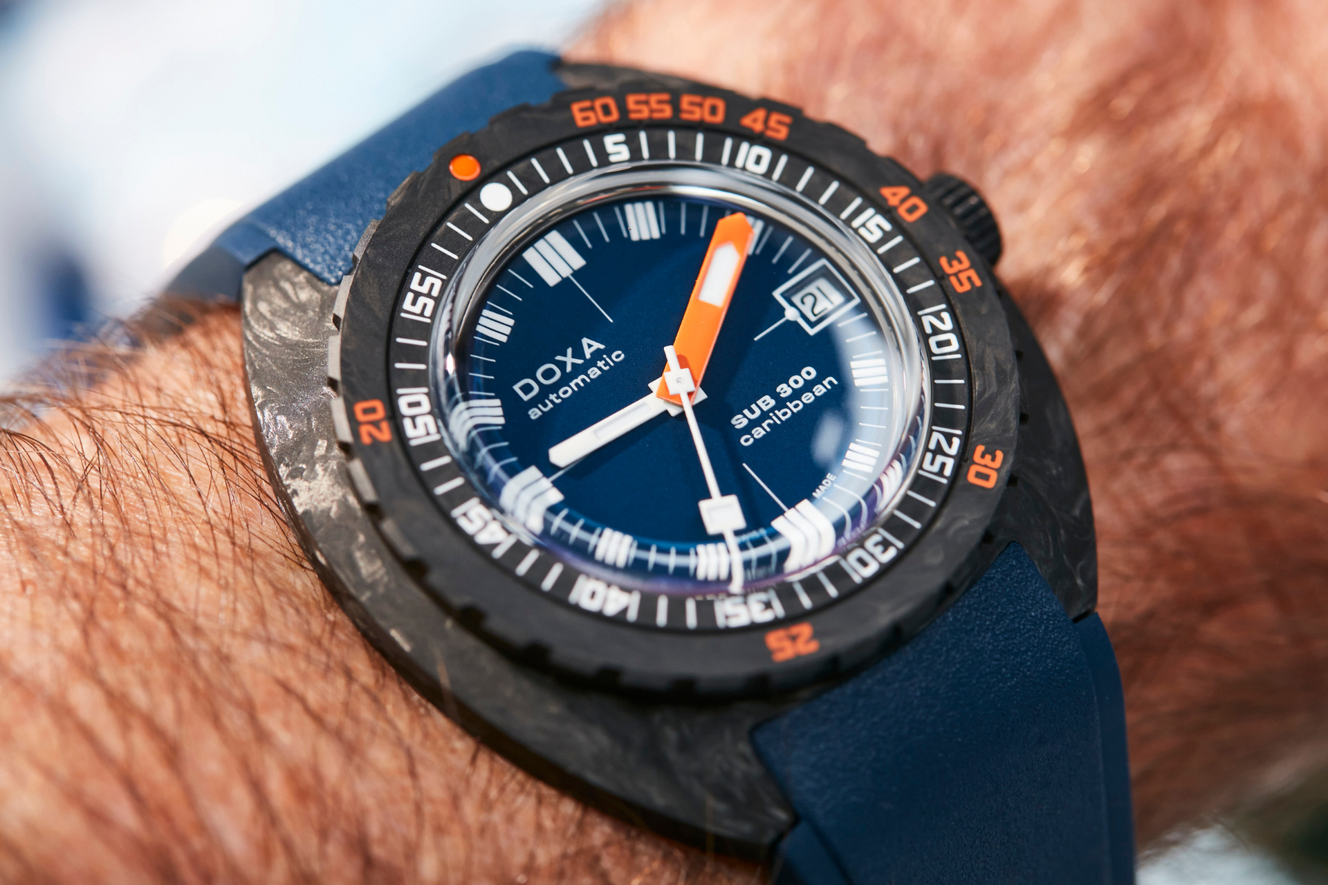 Doxa SUB 300 Carbon Caribbean Automatic (Blue Dial / 42.5mm)
