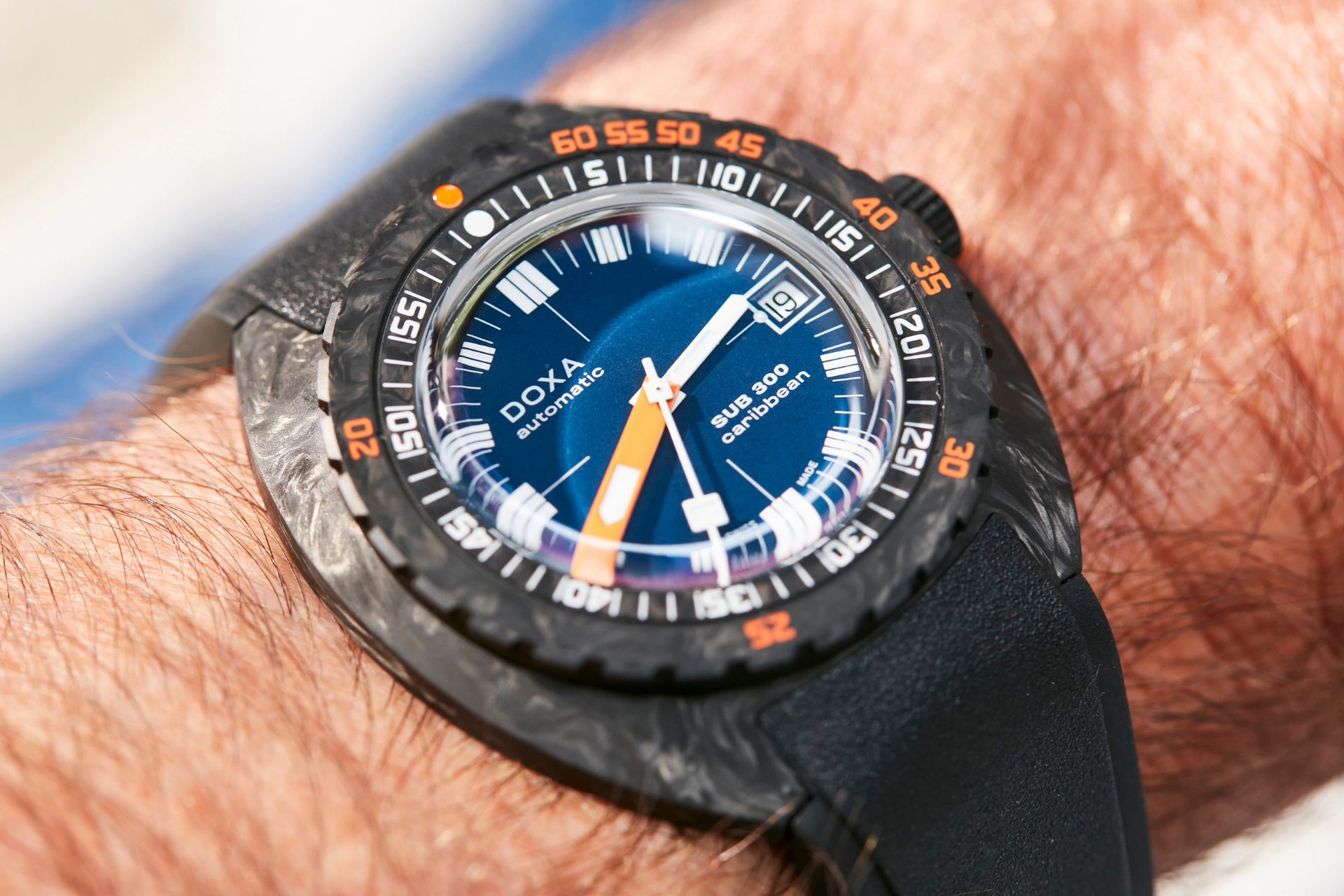 Doxa SUB 300 Carbon Caribbean Automatic (Blue Dial / 42.5mm)
