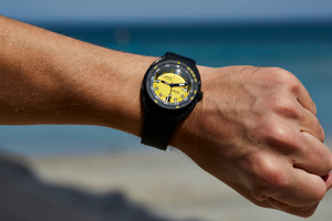 Doxa SUB 300 Carbon Divingstar Automatic (Yellow Dial / 42.5mm)