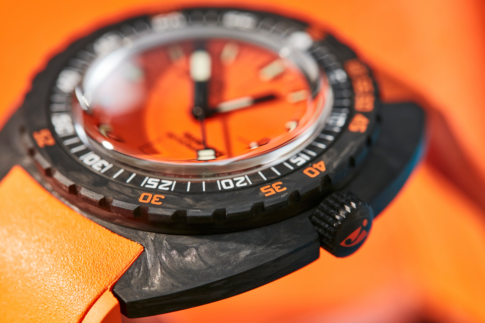 Doxa SUB 300 Carbon Professional Automatic (Orange Dial / 42.5mm)