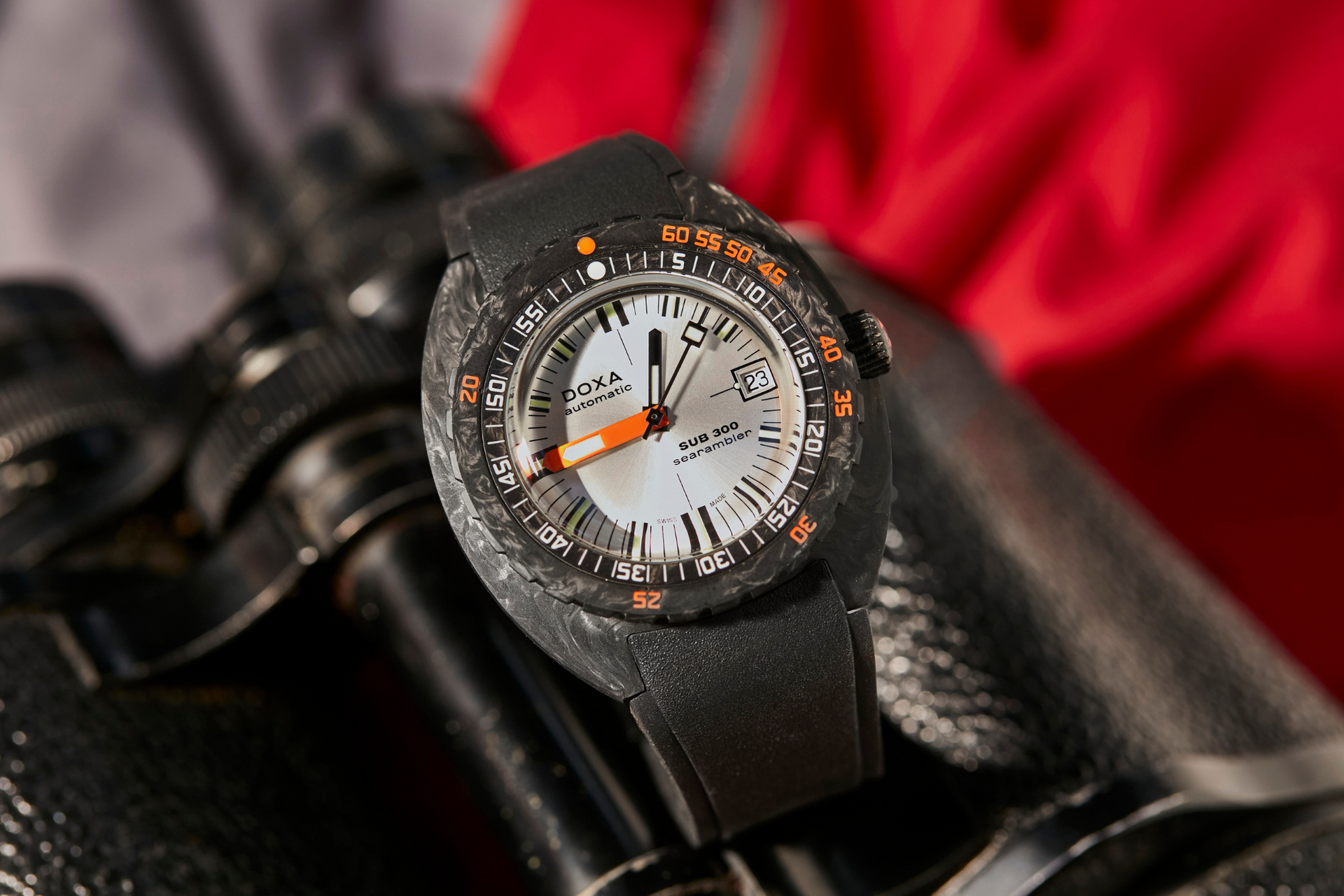 Doxa SUB 300 Carbon Searambler Automatic (Silver Dial / 42.5mm)