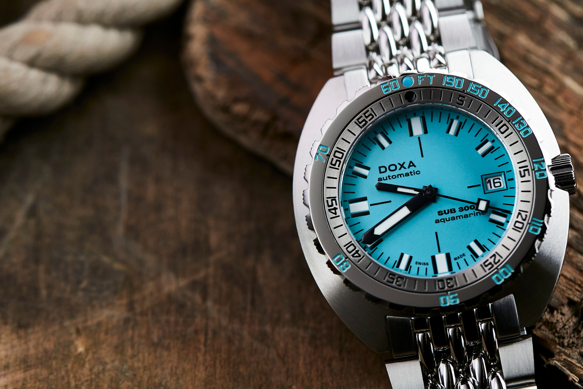 Doxa SUB 300T Aquamarine Automatic (Aquamarine Dial / 42.5mm)