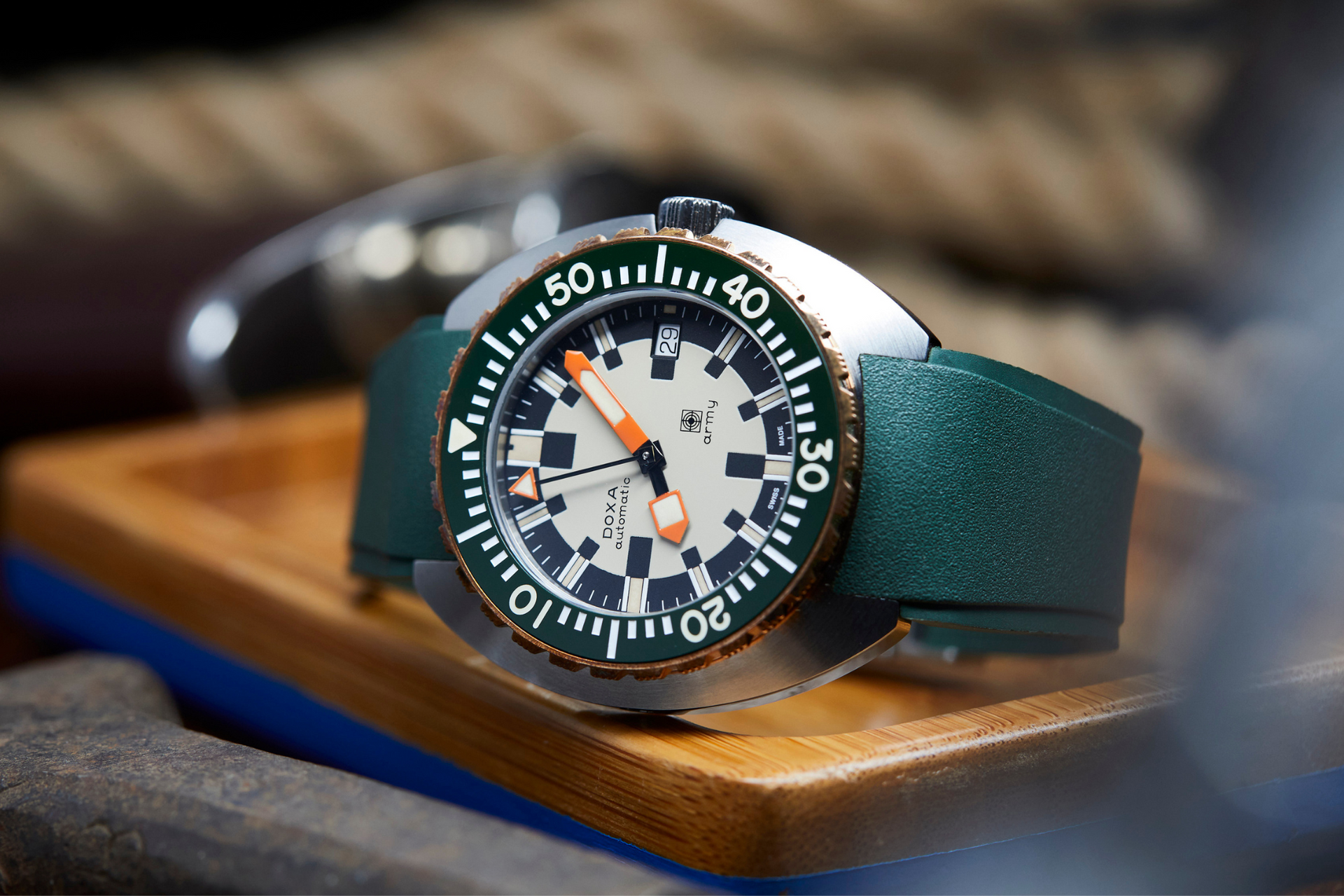 Doxa Army Bronze Bezel Automatic (Beige Dial / 42.5mm)