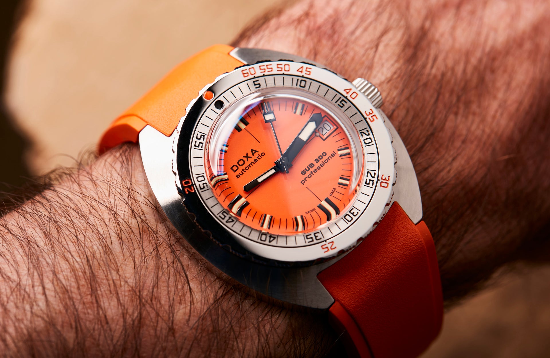 Doxa SUB 300 Professional Automatic (Orange Dial / 42.5mm)