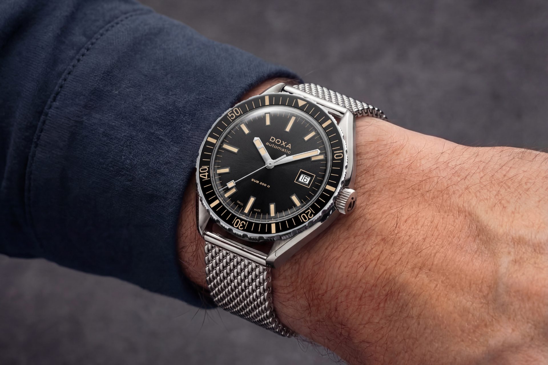 Doxa SUB 200 II Sharkhunter Automatic (Black Dial / 44mm)