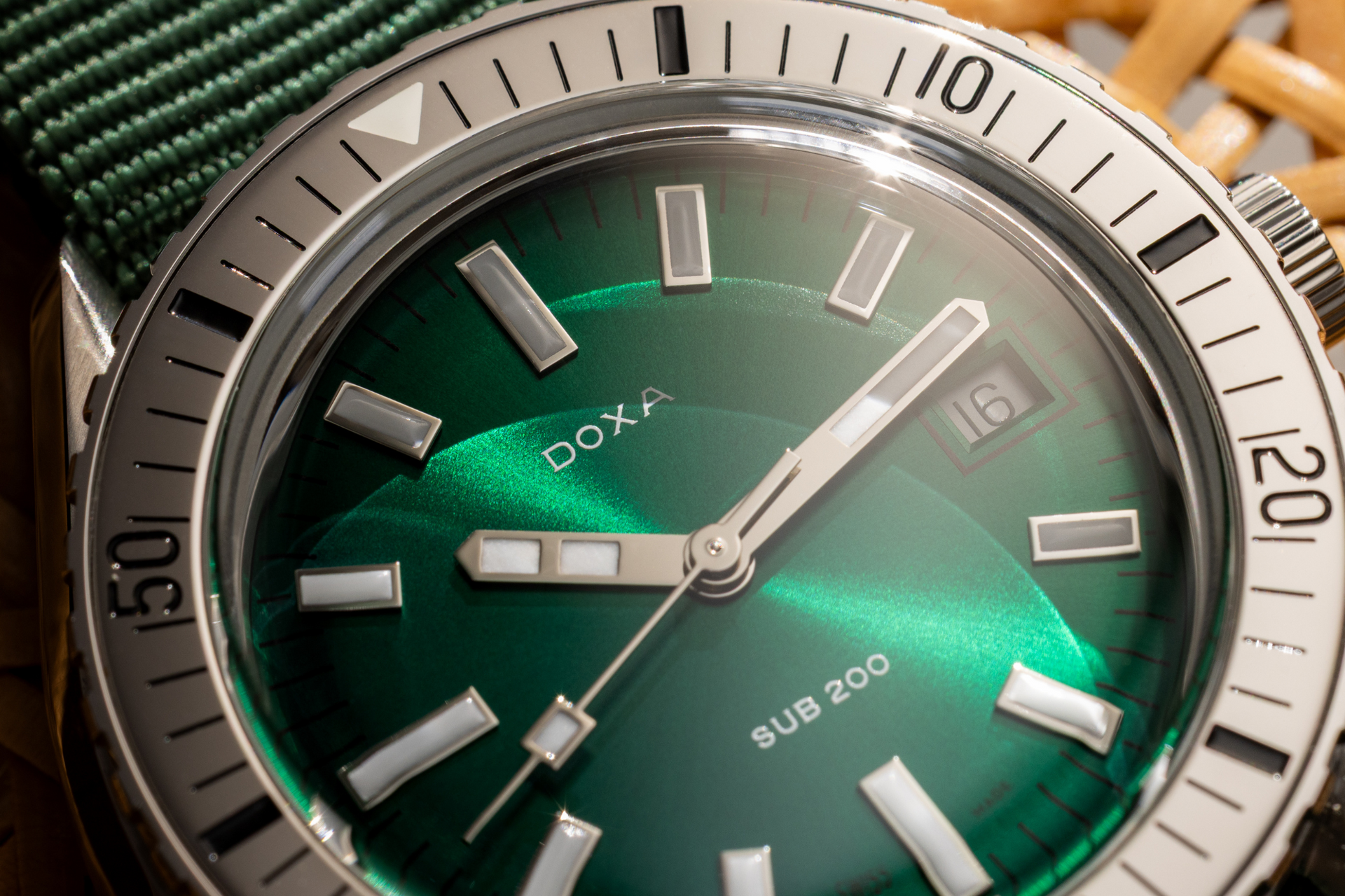 Doxa SUB 200 Sea Emerald Automatic (Green Dial / 42mm)