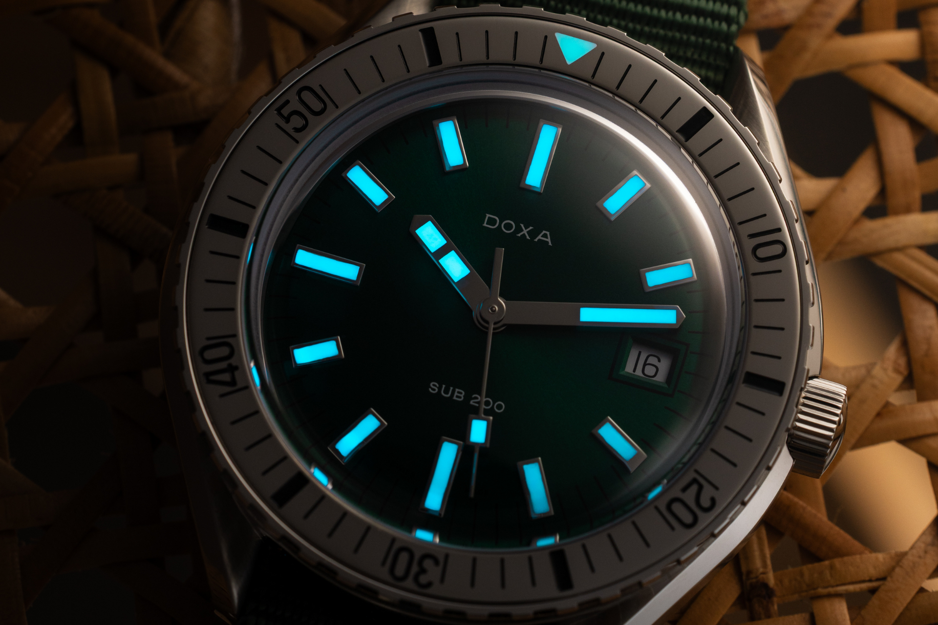 Doxa SUB 200 Sea Emerald Automatic (Green Dial / 42mm)