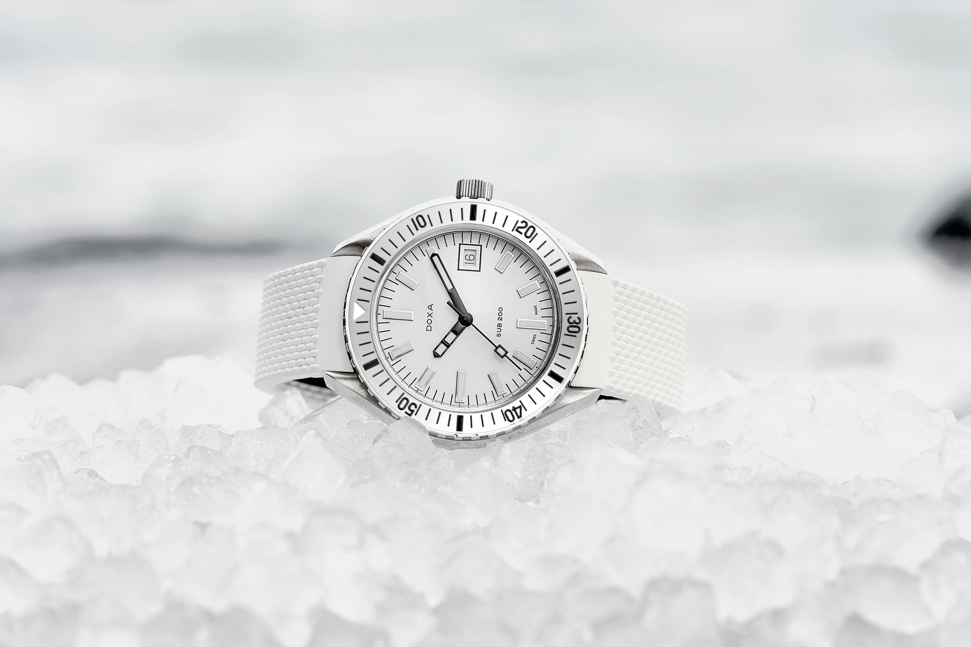 Doxa SUB 200 Whitepearl Automatic (White Dial / 42mm)