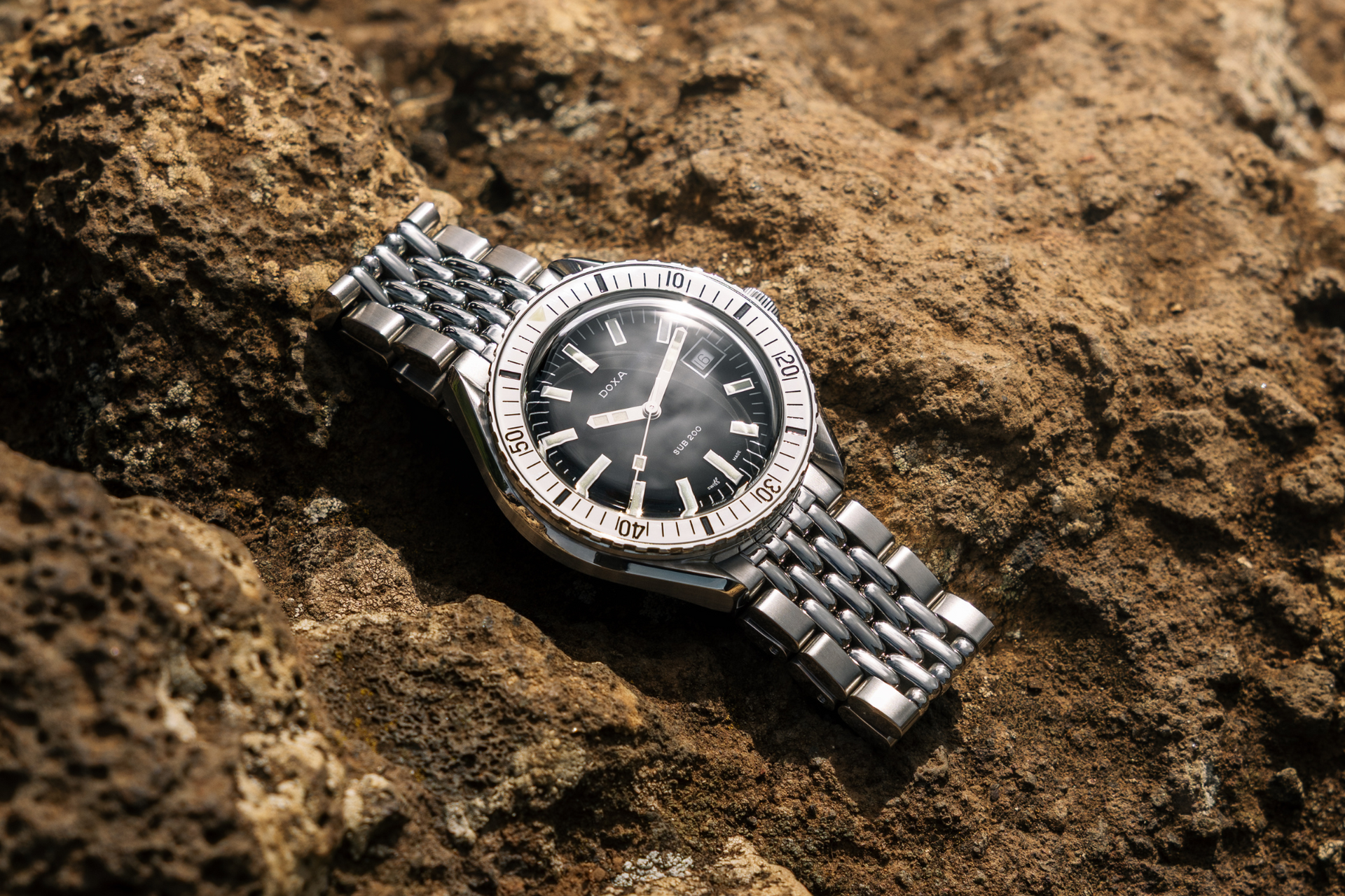 Doxa SUB 200 Sharkhunter Automatic (Black Dial / 42mm)