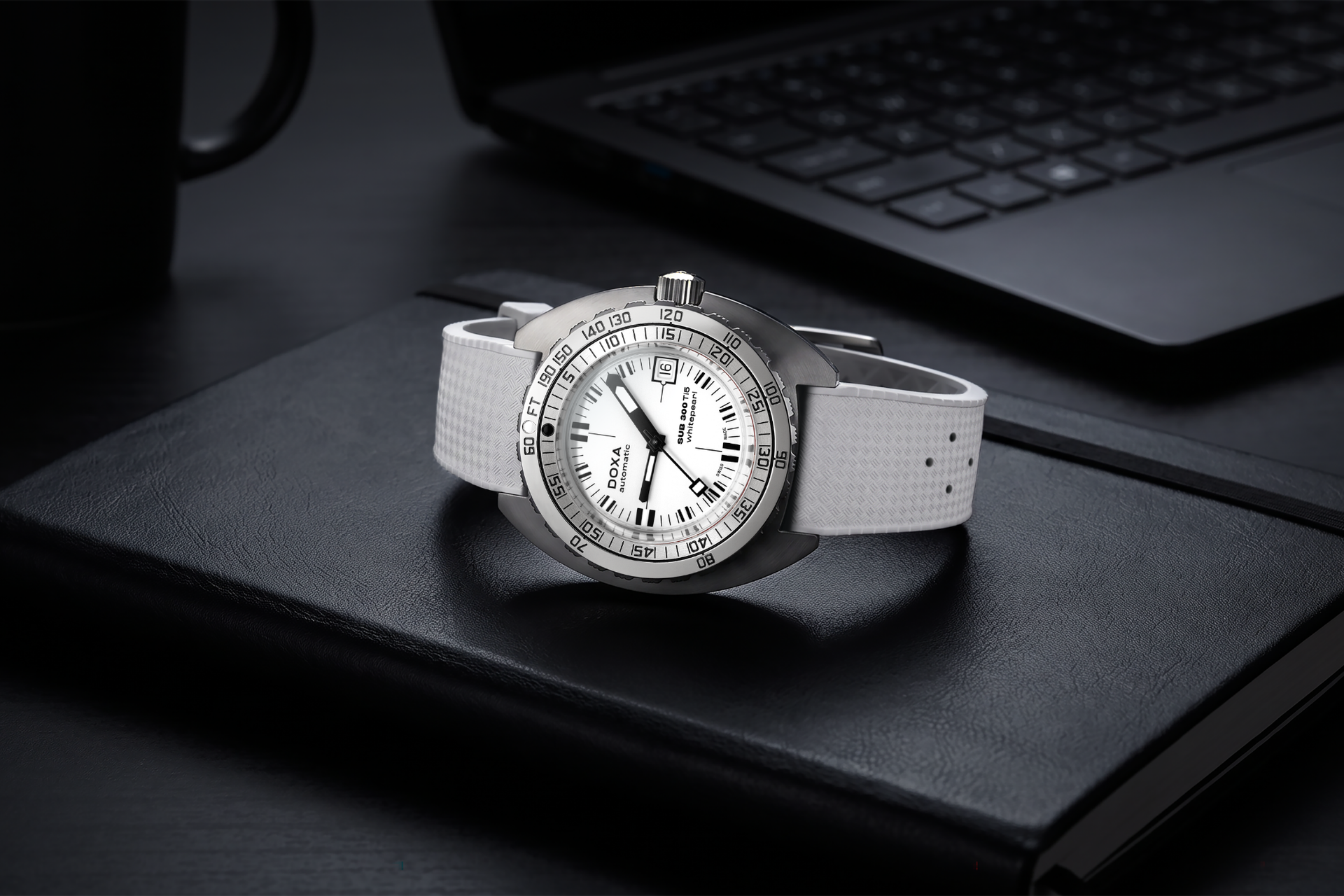 Doxa SUB 300 Ti5 Whitepearl Automatic (White Dial / 42.5mm)