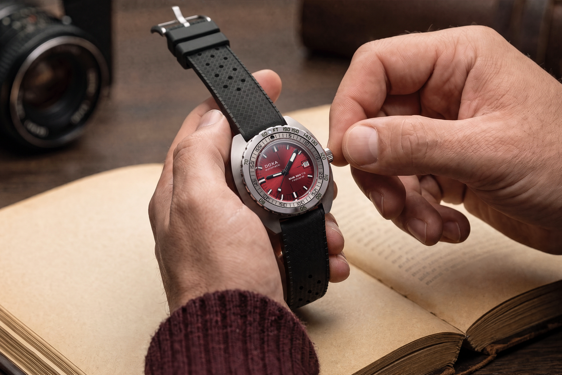 Doxa SUB 300 Ti5 Redcoral Automatic (Red Dial / 42.5mm)