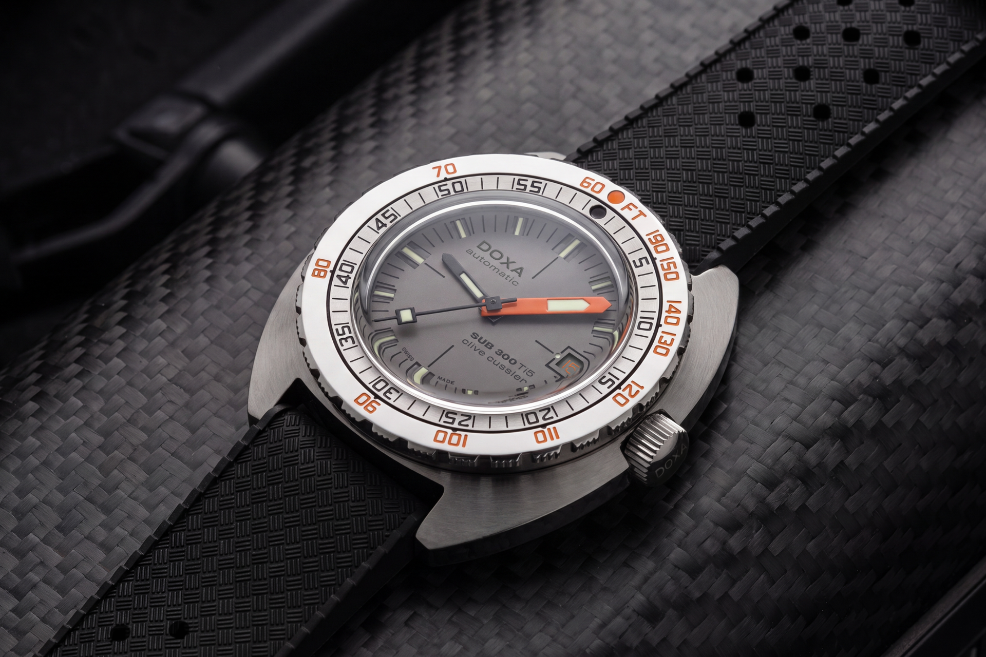 Doxa SUB 300 Ti5 Clive Cussler Automatic (Silver Dial / 42.5mm)