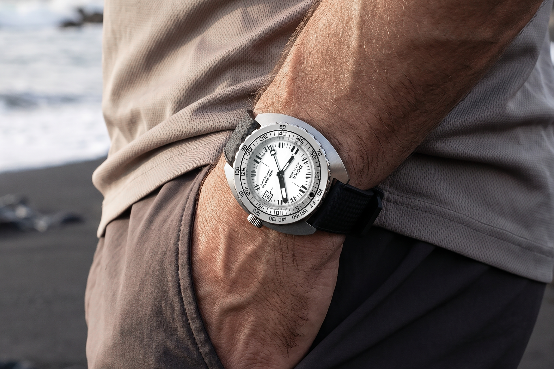 Doxa SUB 300 Ti5 Whitepearl Automatic (White Dial / 42.5mm)