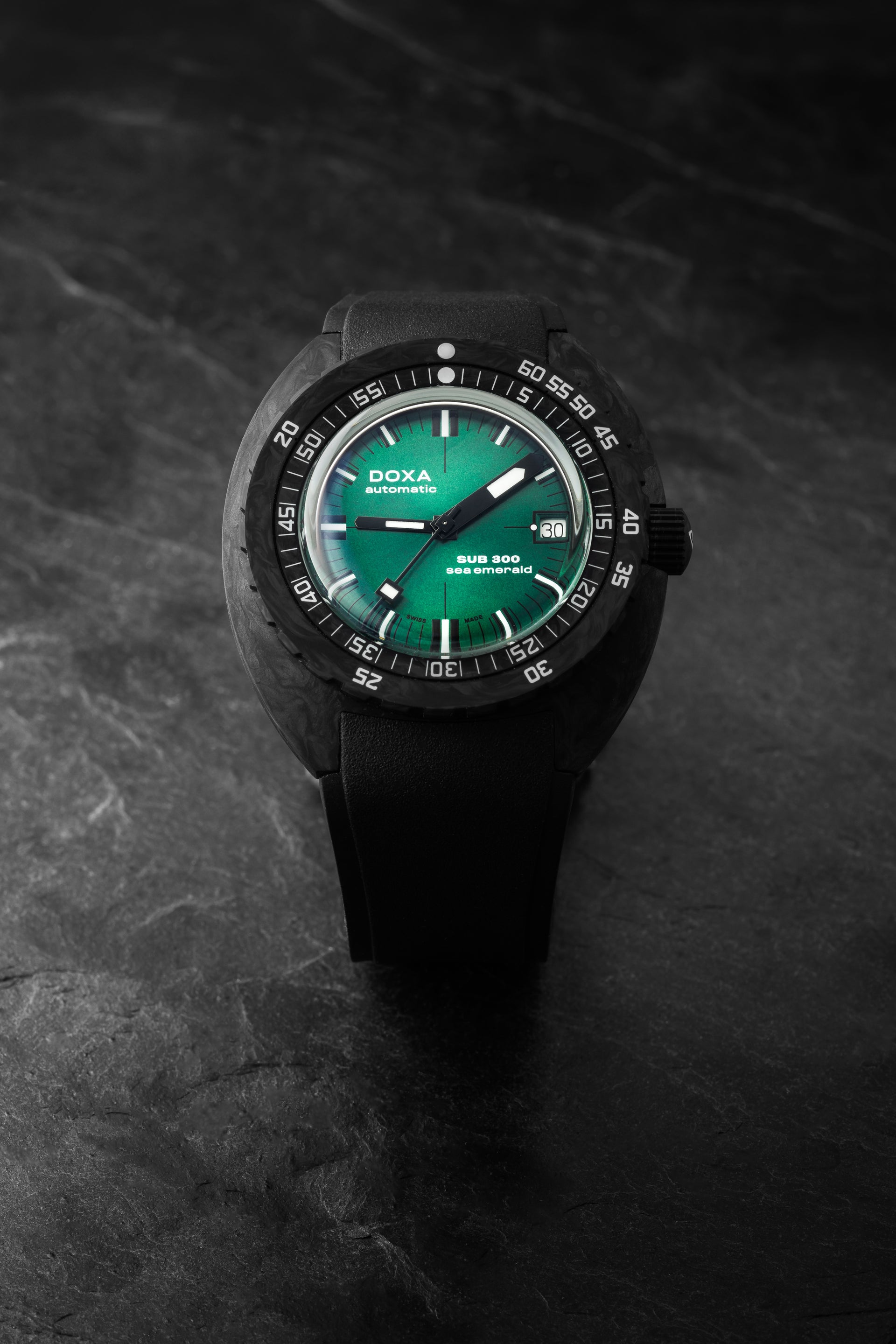 Doxa SUB 300 Carbon Sea Emerald Automatic (Green Dial / 42.5mm)