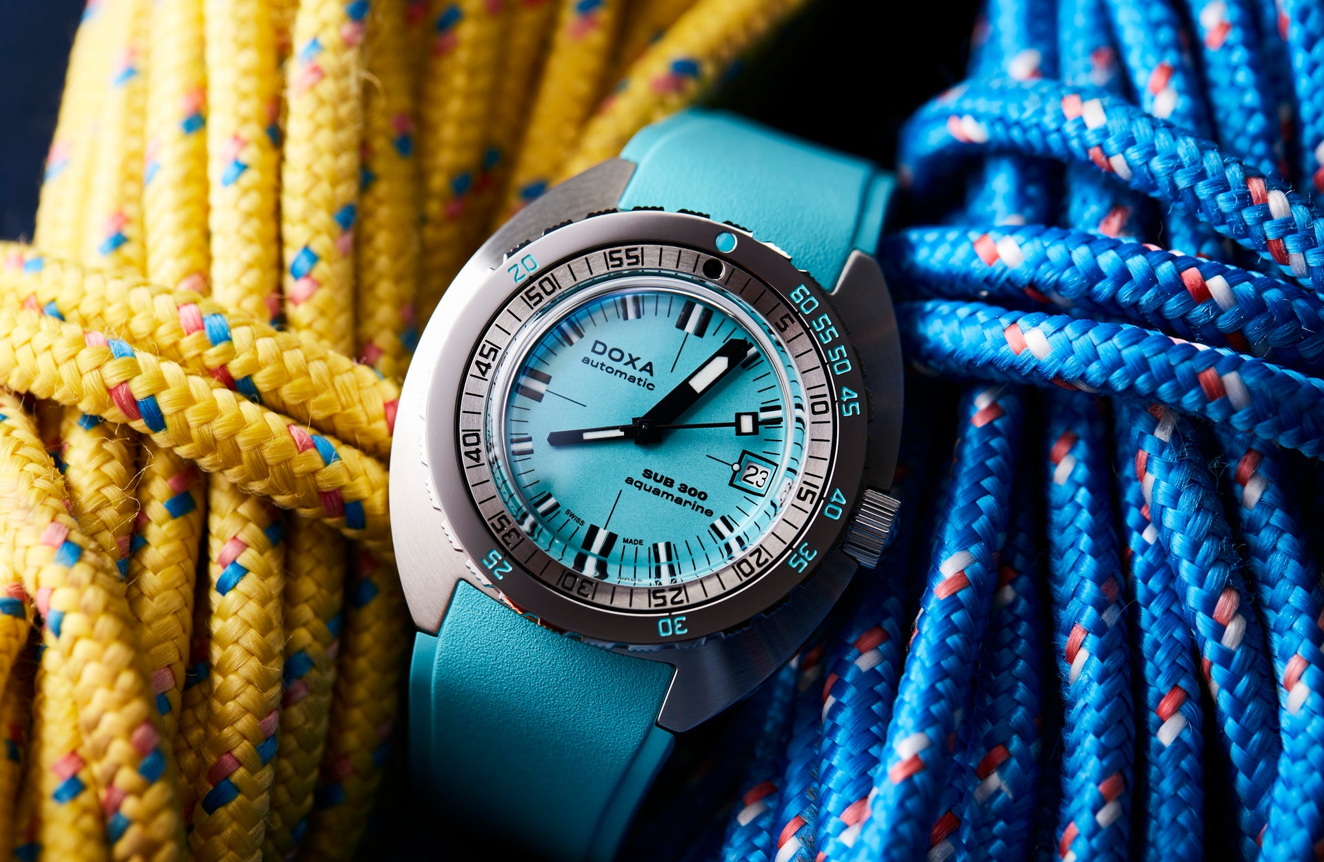 Doxa SUB 300 Aquamarine Automatic (Aquamarine Dial / 42.5mm)
