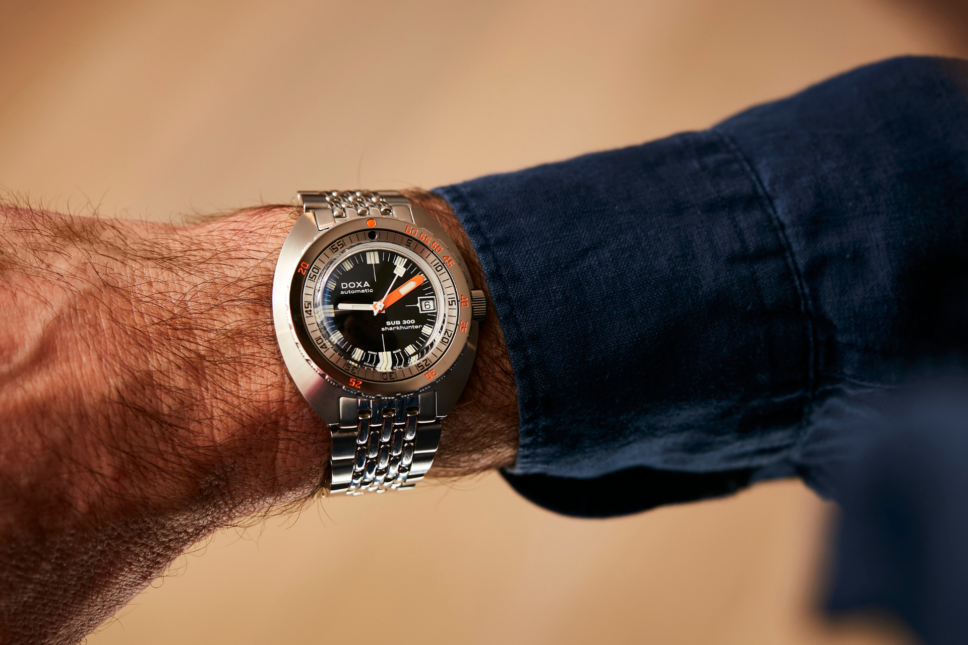 Doxa SUB 300 Sharkhunter Automatic (Black Dial / 42.5mm)