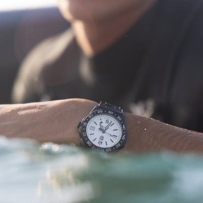 Pacific Diver, 39MM - White Dial