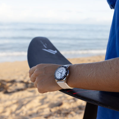 Pacific Diver, 39MM - Mother of Pearl Dial
