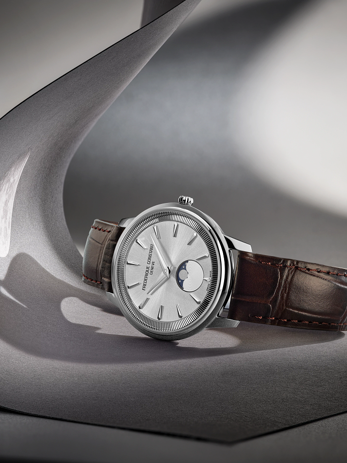 Frederique Constant Classics Moneta Moonphase Quartz (Silver Dial / 37mm)