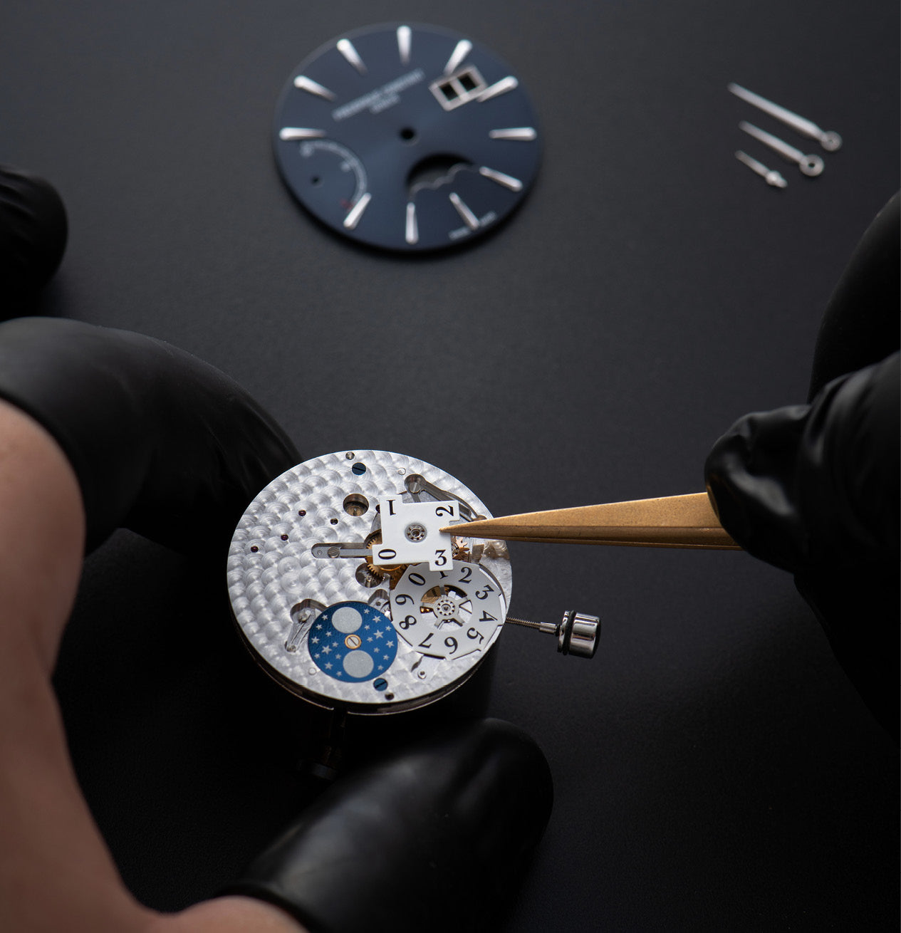 Frederique Constant Manufacture Classics Power Reserve Big Date Automatic (Cadran bleu / 40mm)