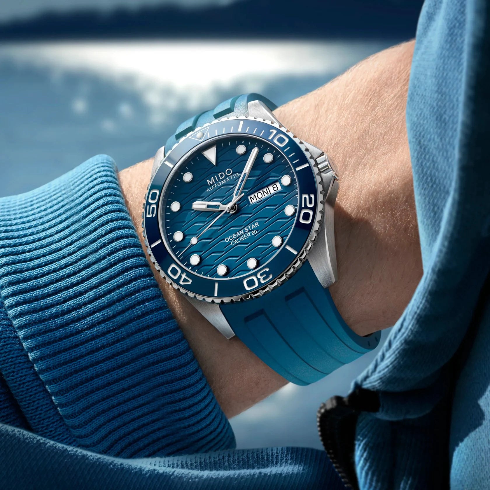 MIDO Ocean Star 200C Automatic (Blue Dial / 42.5mm)