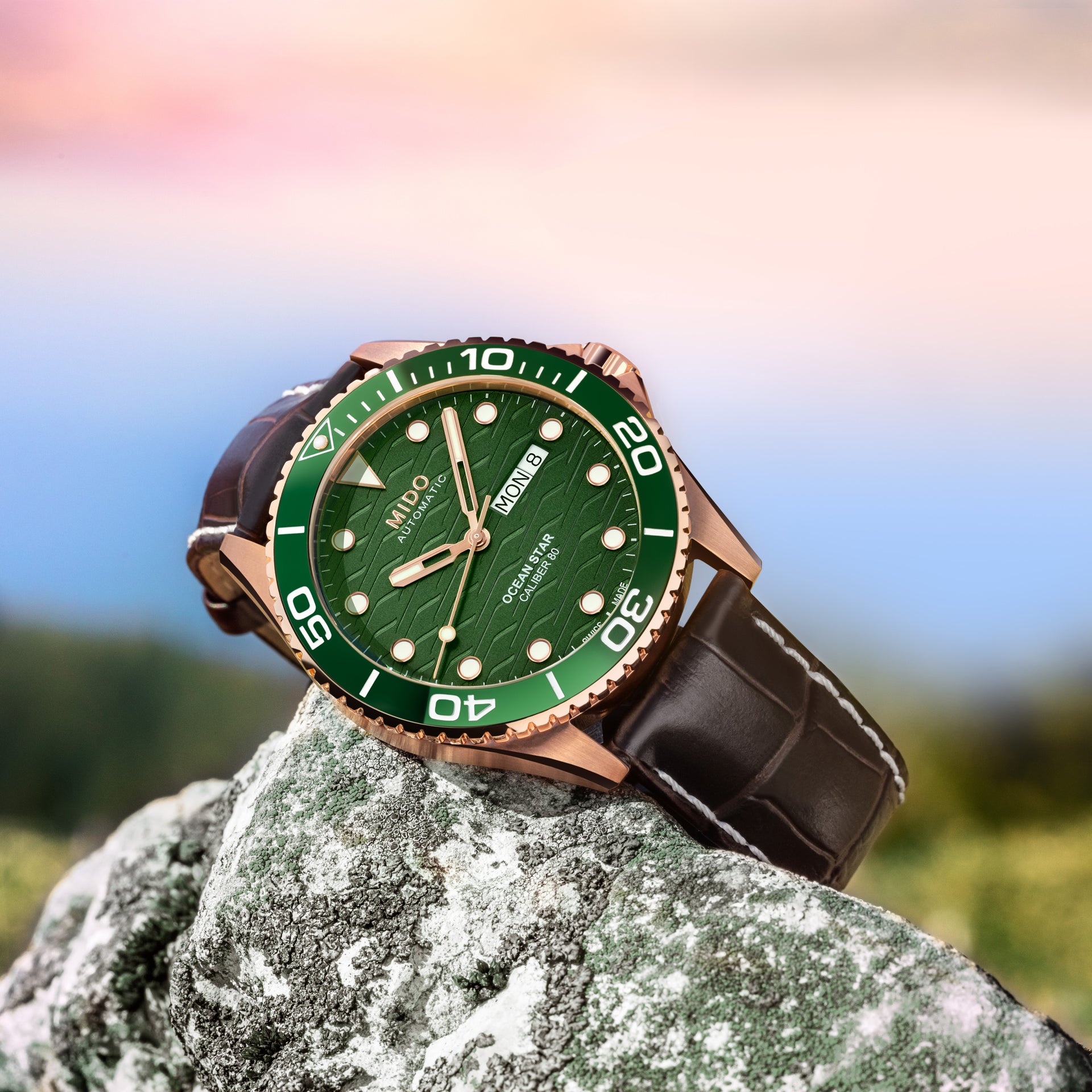 MIDO Ocean Star 200C Automatic (Green Dial / 42.5mm / Rose Gold Case)