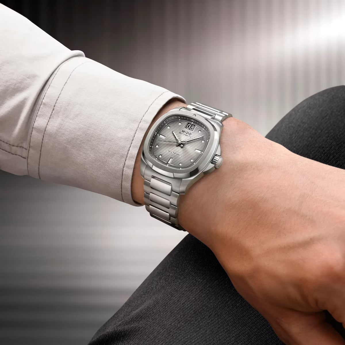 MIDO Multifort TV Big Date Titanium Automatic (Silver Dial / 40mm)