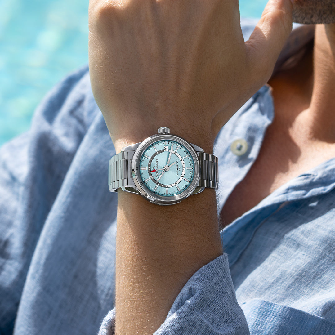 Norqain Freedom 60 GMT Auto (cadran bleu glacier / 40mm)
