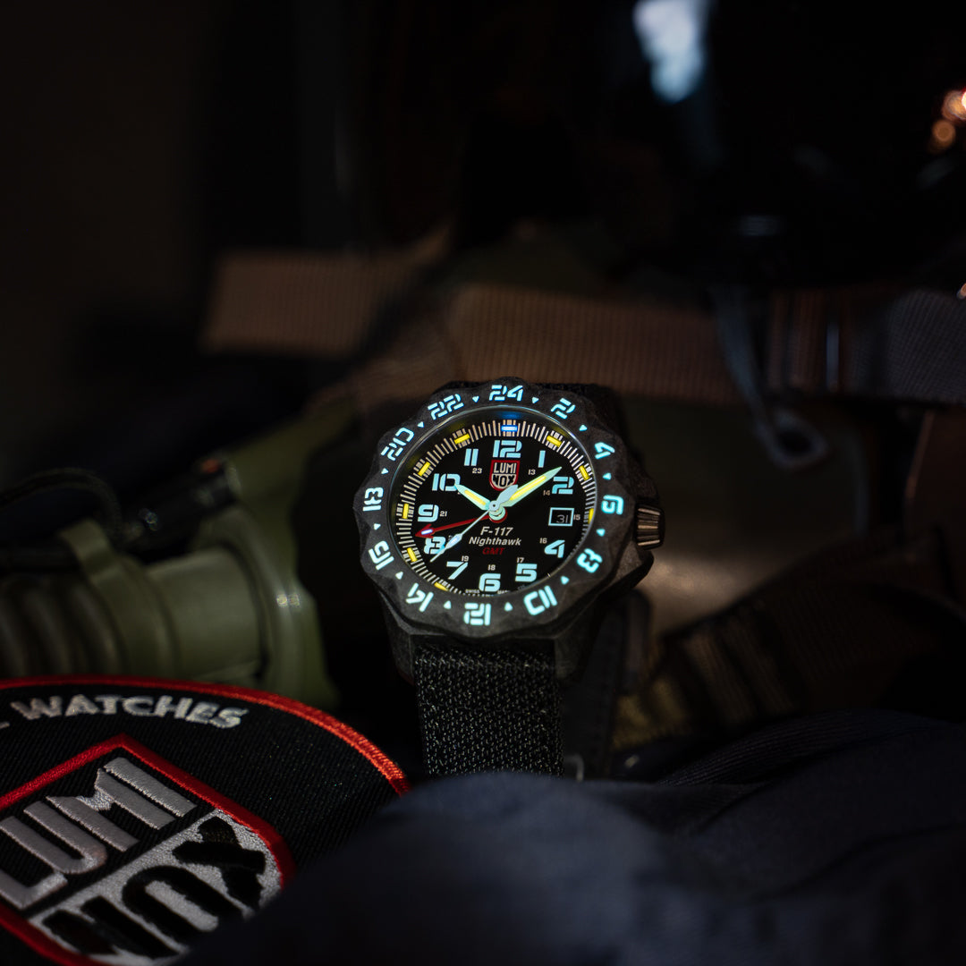 F-117 Nighthawk, 44MM - Black Dial