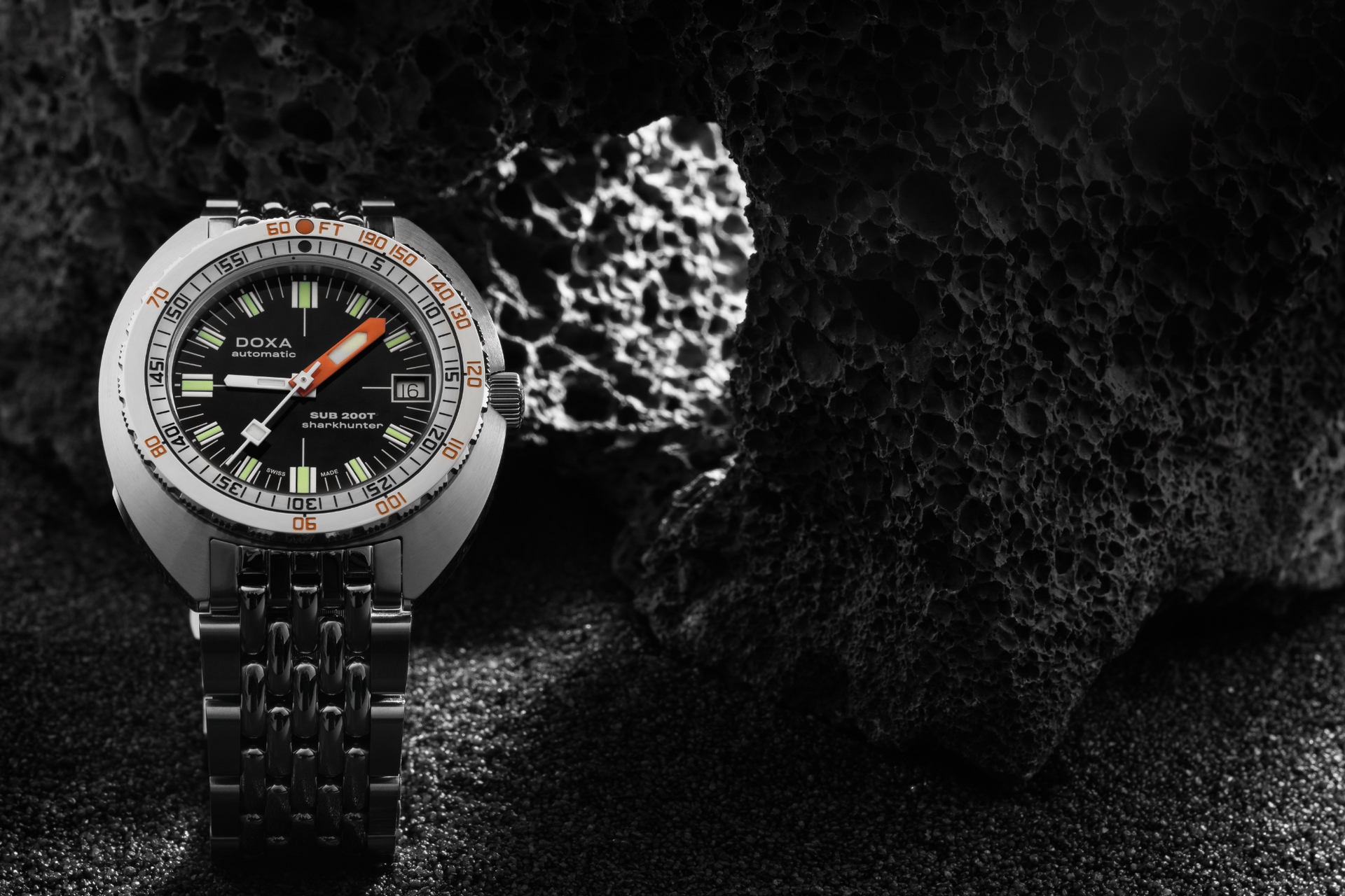 Doxa SUB 200T Sharkhunter Automatic (Black Dial / 39mm)
