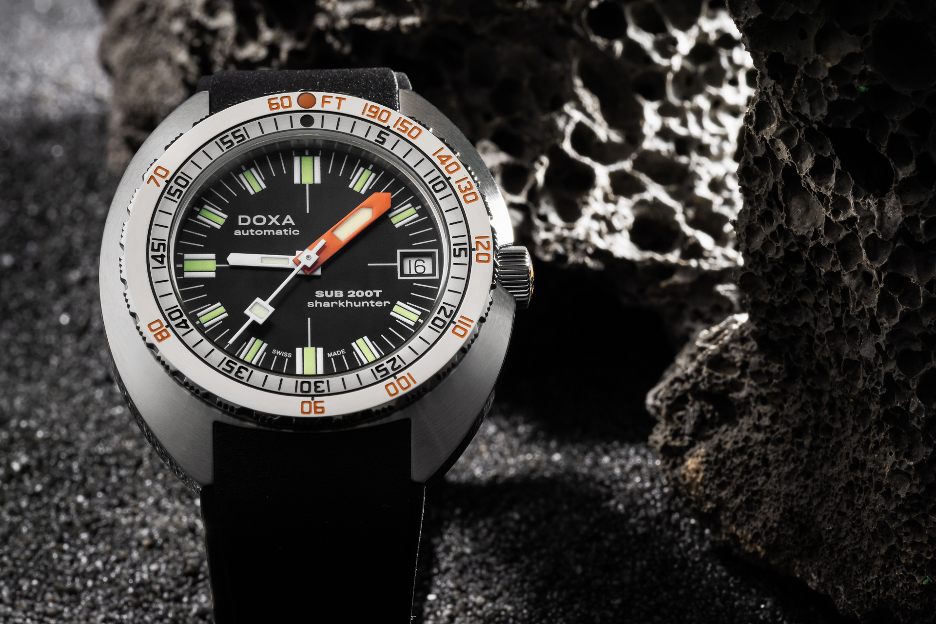 Doxa SUB 200T Sharkhunter Automatic (Black Dial / 39mm)