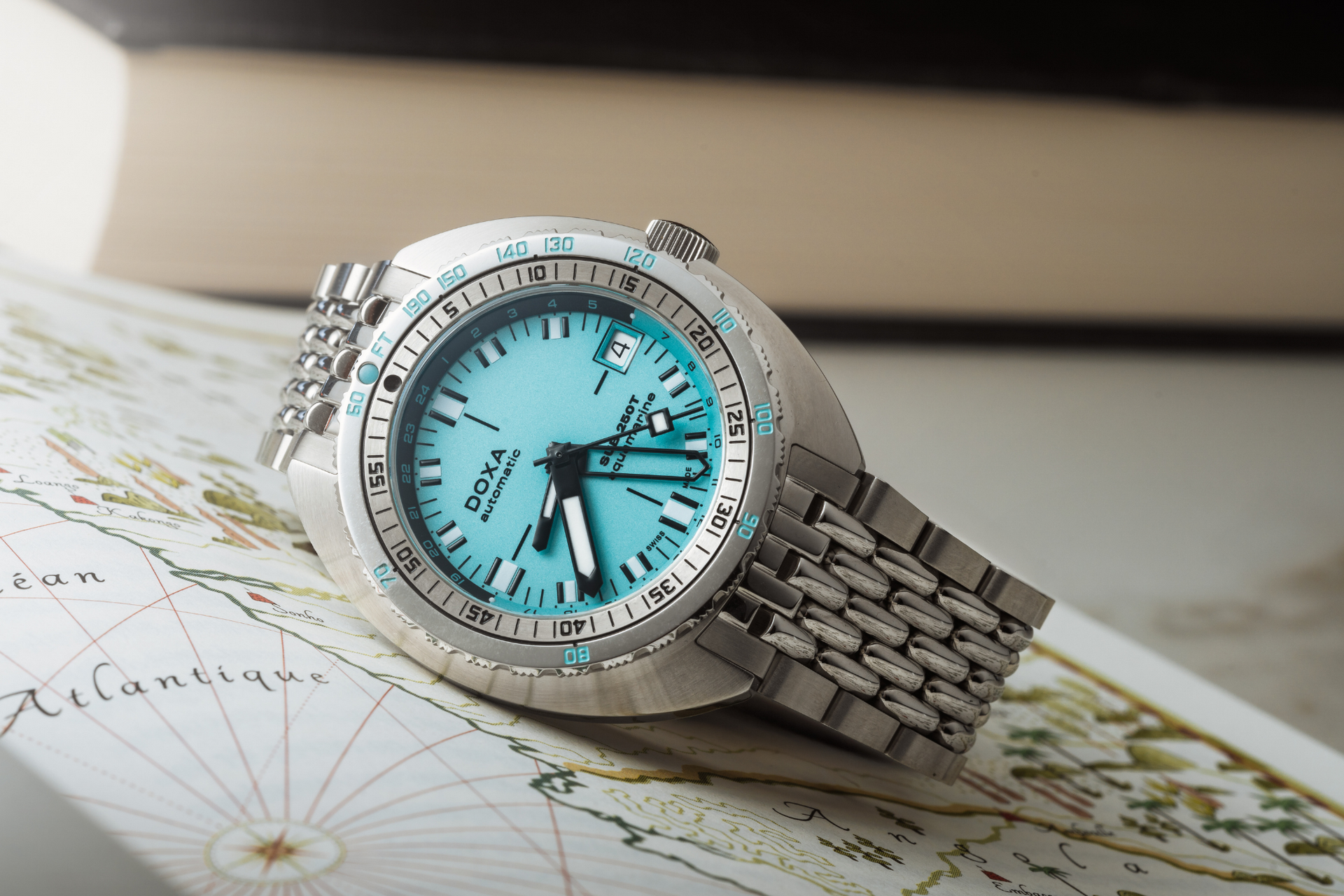 Doxa SUB 250T GMT Aquamarine Automatic (Aquamarine Dial / 40mm)