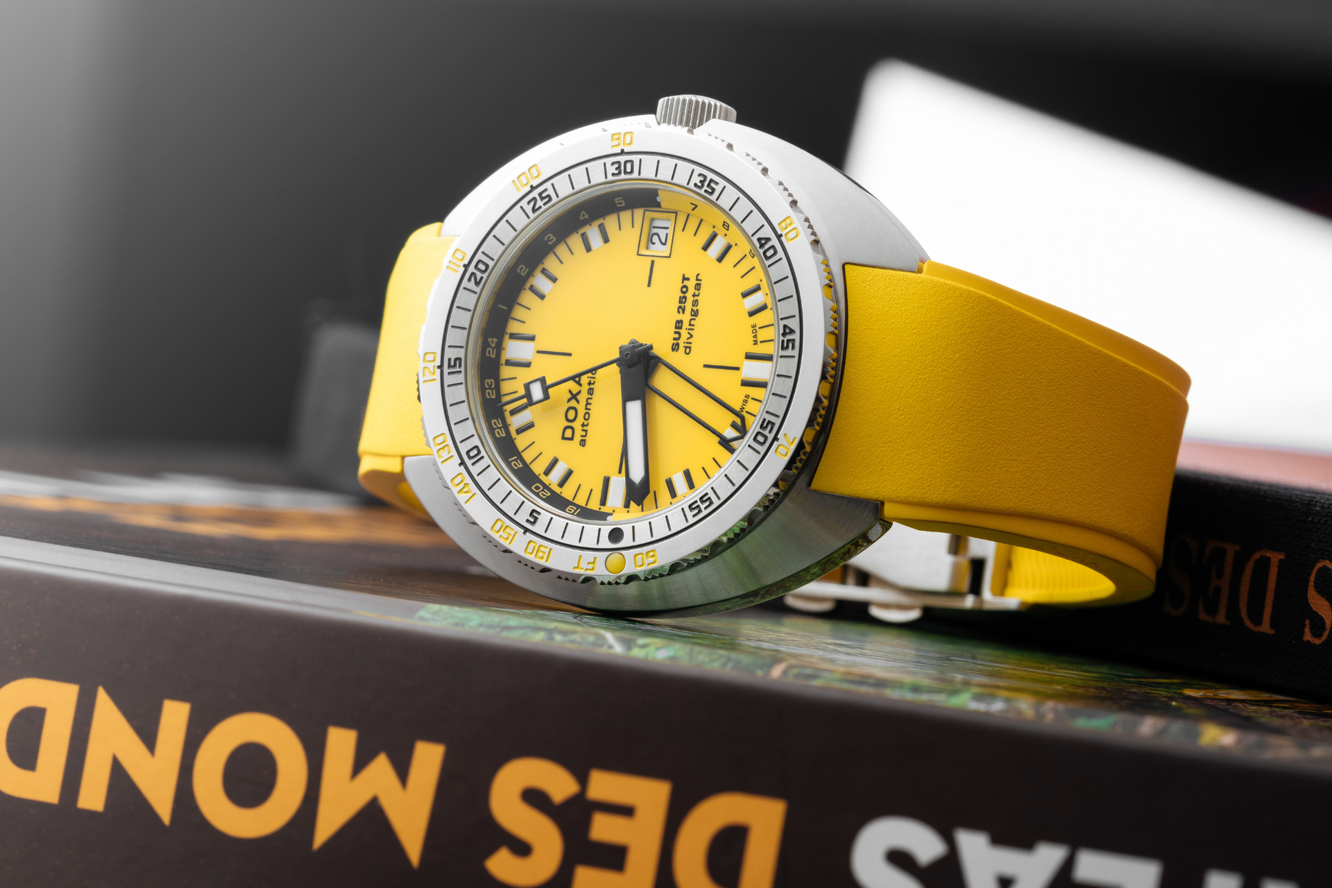 Doxa SUB 250T GMT Divingstar Automatic (Yellow Dial / 40mm)