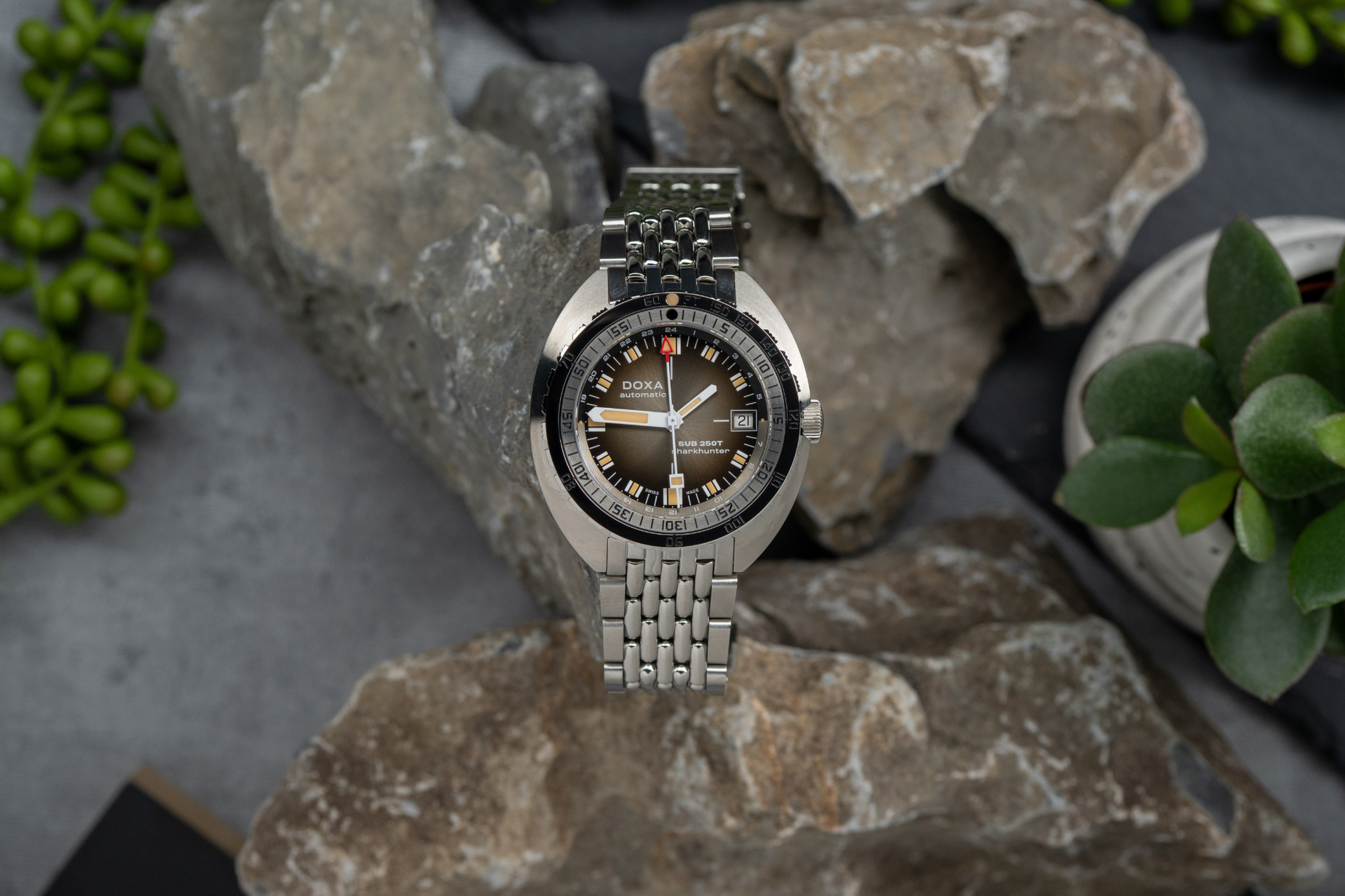 Doxa SUB 250T GMT Sharkhunter Vintage Automatic (Grey Dial / 40mm)