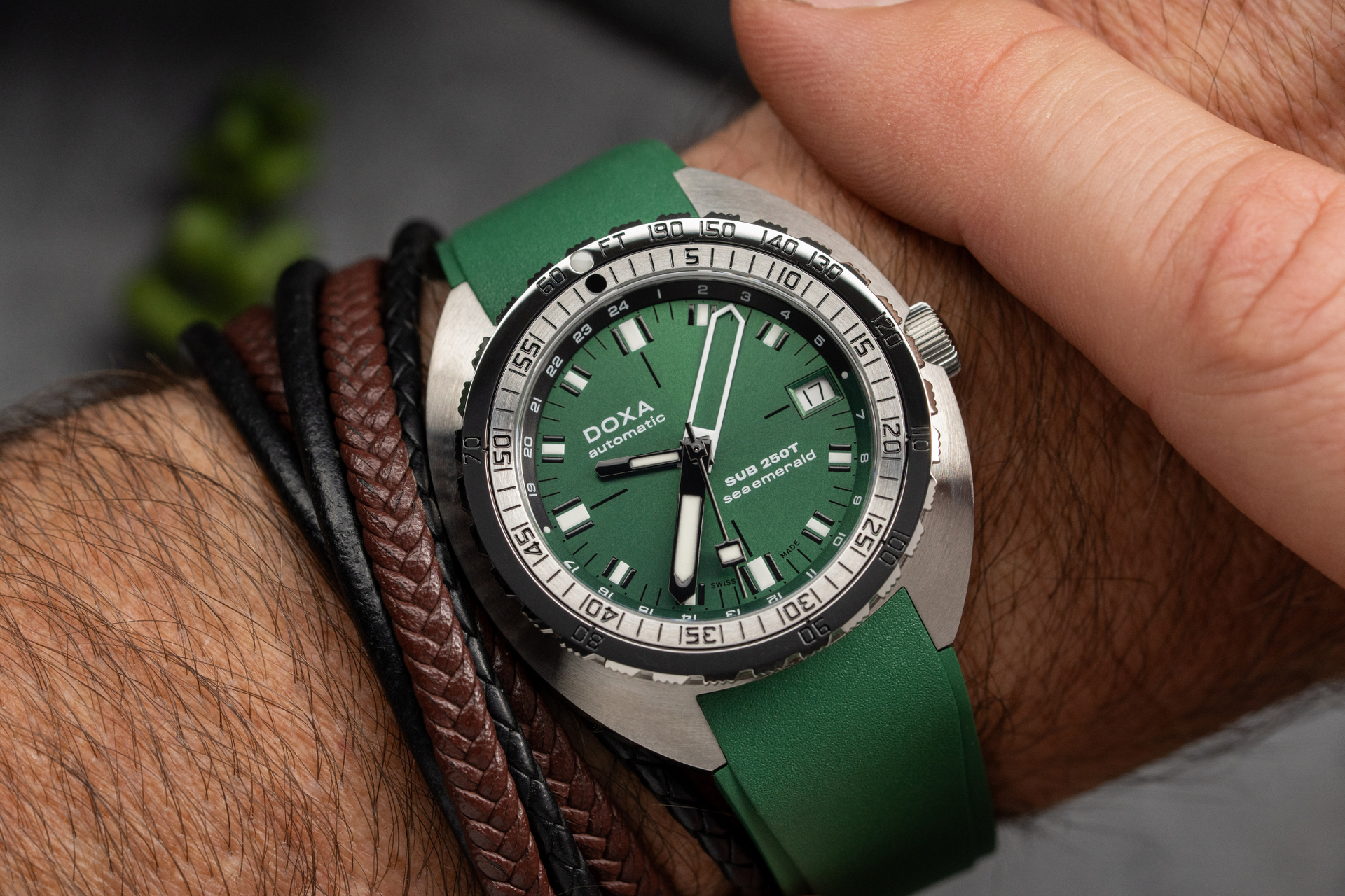 Doxa SUB 250T GMT Sea Emerald Automatic (Green Dial / 40mm)